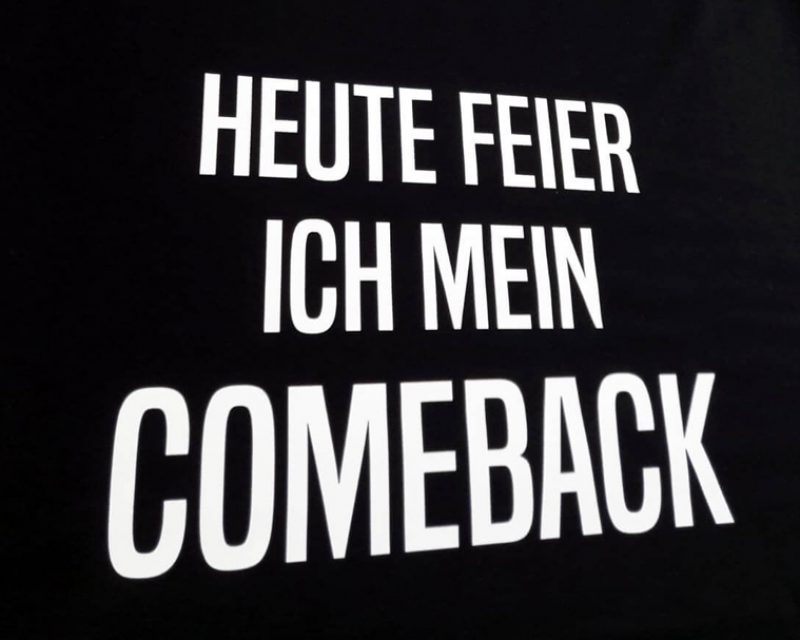 T-Shirts-mit-Partymotiv-für-Reisen-&-Veranstaltungen